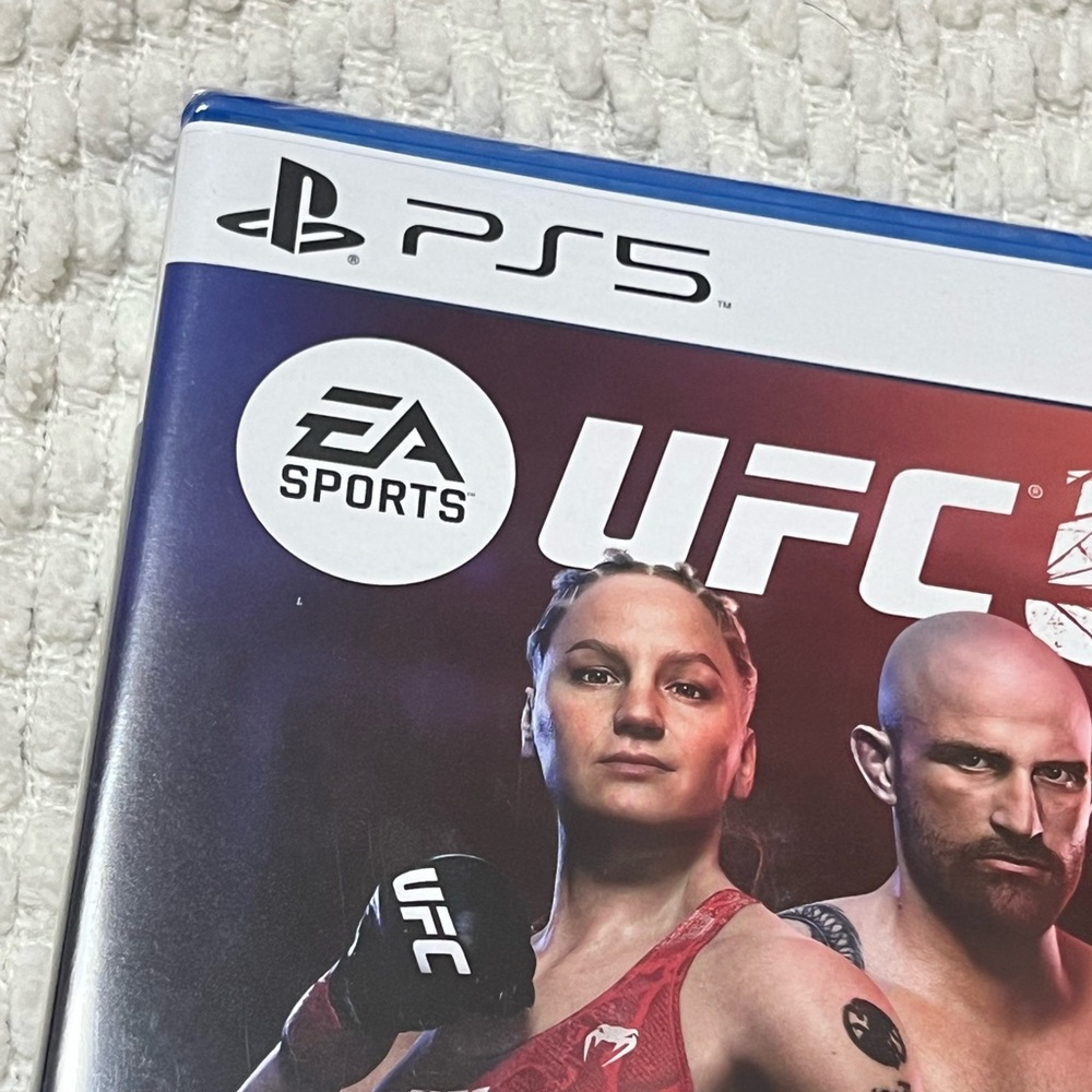 ๐ฅNew UFC 5 for PS5 (SEALED)๐ฅ - Picture 5 of 8